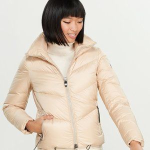 NWT POST CARD  Batura Down Jacket  90% White Goose Down